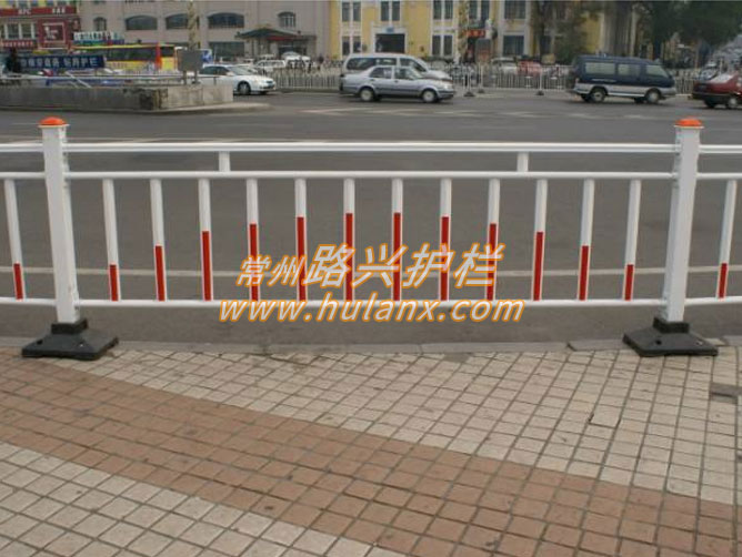人行道護欄