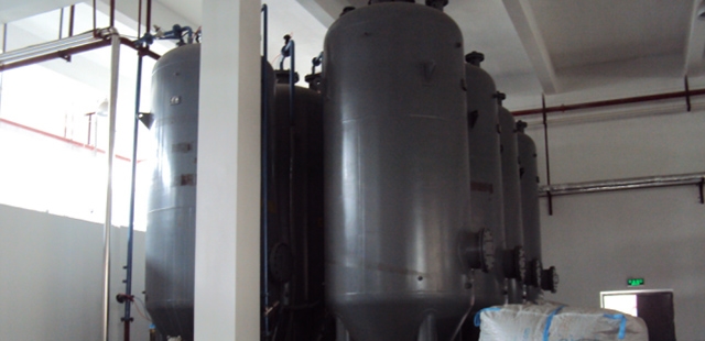 福（fú）建蓝莓视频機械專業（yè）提（tí）供ETPU爆（bào）米花鞋底（dǐ）成型機